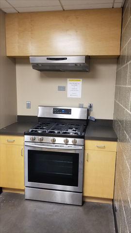 Photo of Lewis Creek Visitor Center - kitchen gas stove